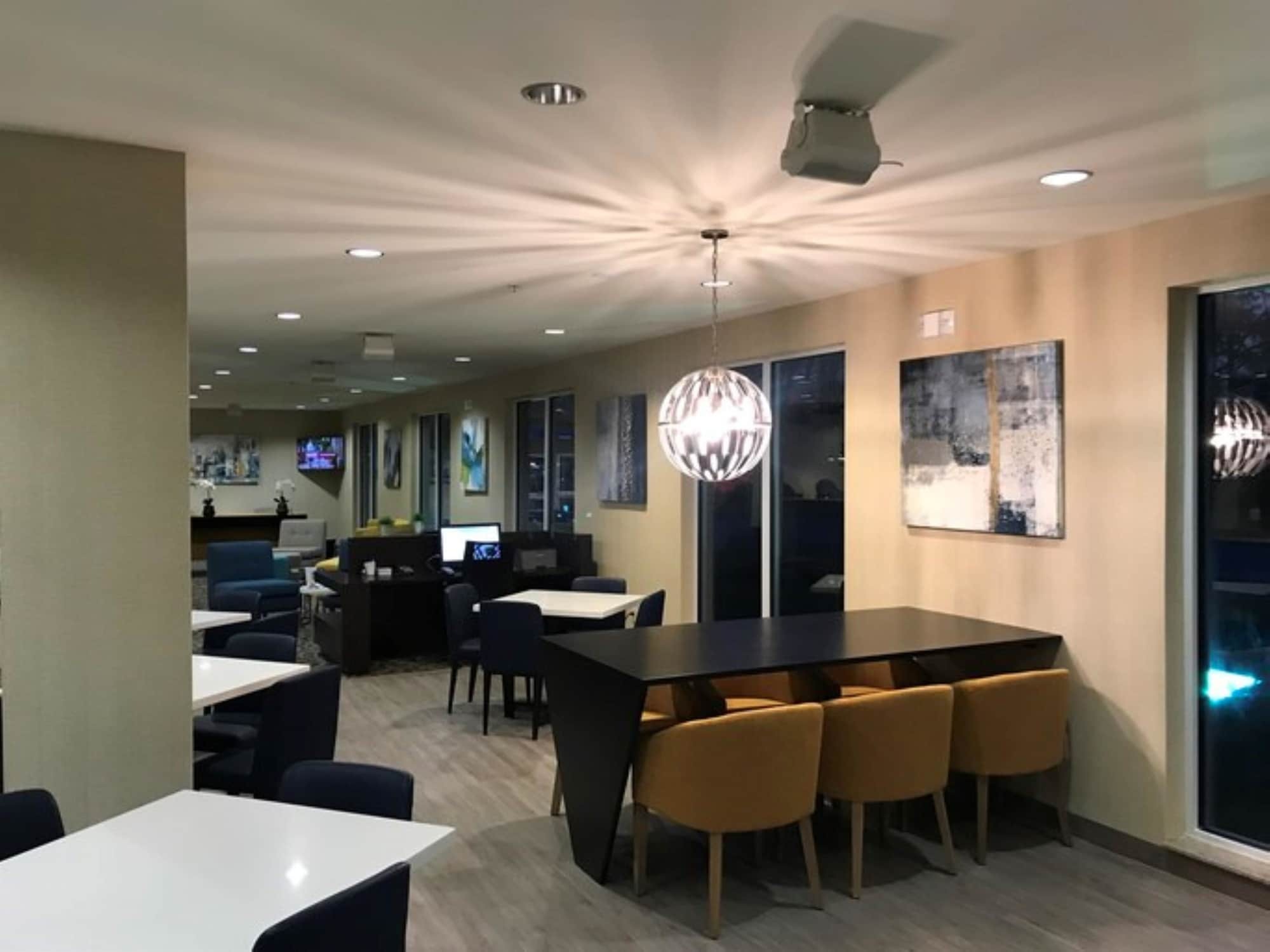 Best Western Dothan Inn & Suites Exteriör bild
