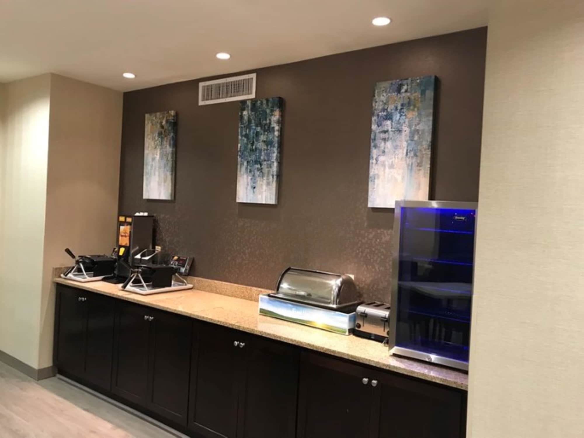 Best Western Dothan Inn & Suites Exteriör bild